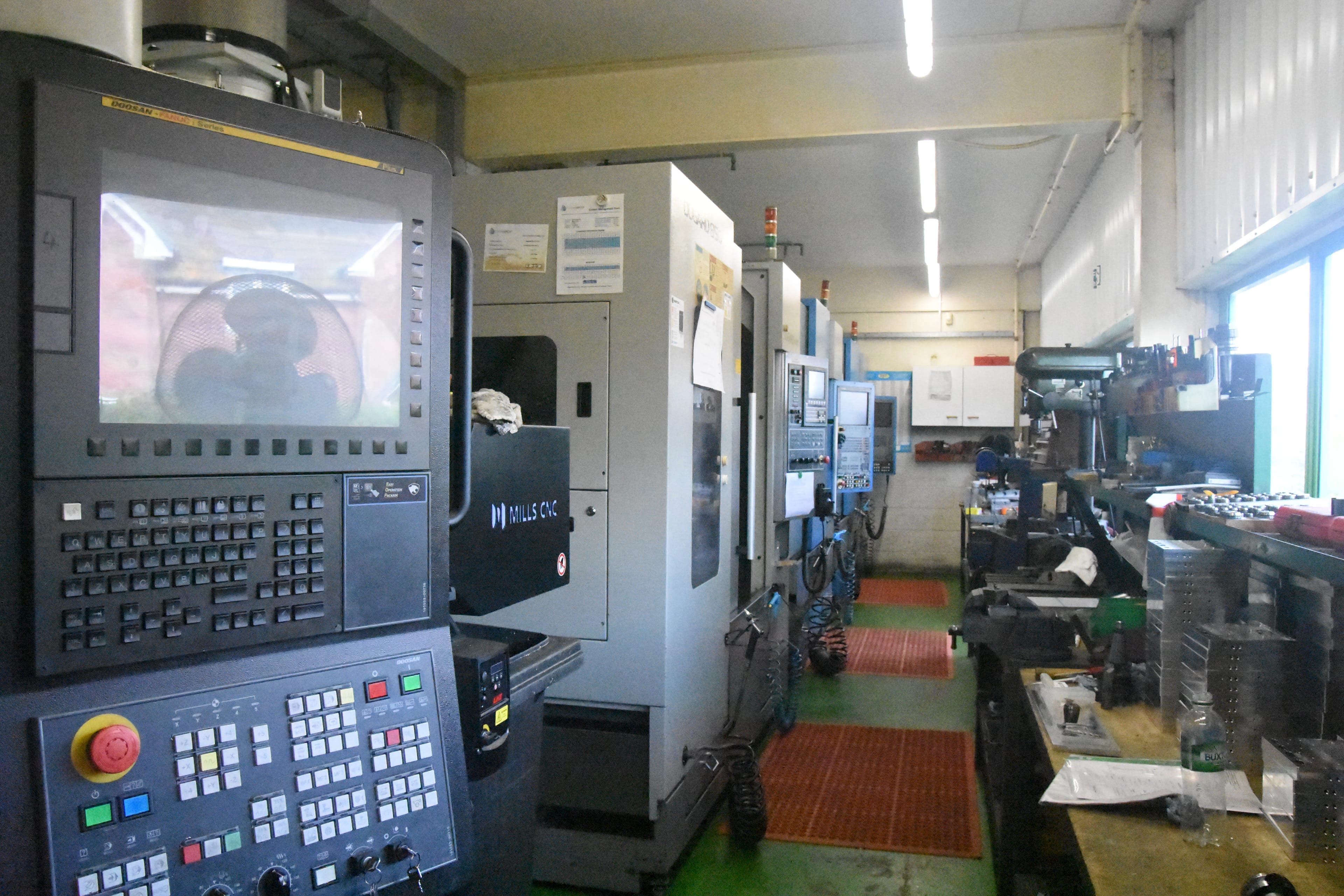 Stable Precision CNC machining workshop